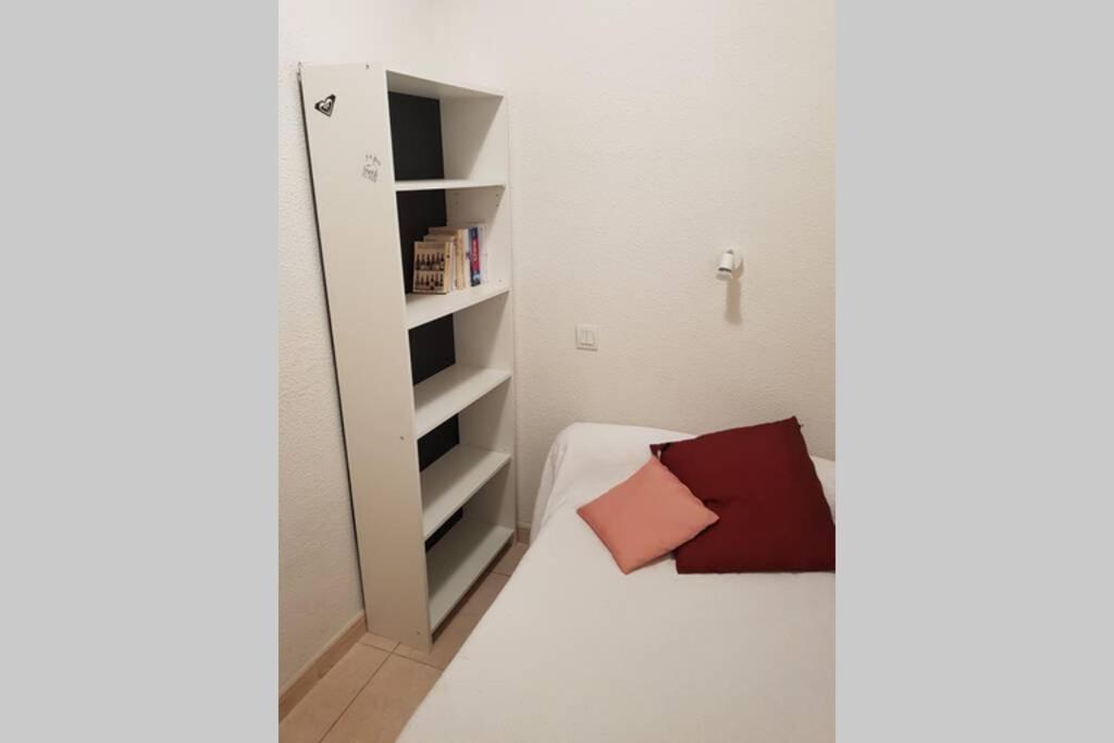 Joli Appartement, Terrasse Plein Sud Roquebrun Eksteriør billede